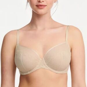 NWOT Chantelle Parisian Allure Unlined Plunge Bra - Nude Sand 42D